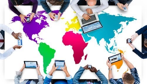 Evolution et lancement d’un service multilingue
